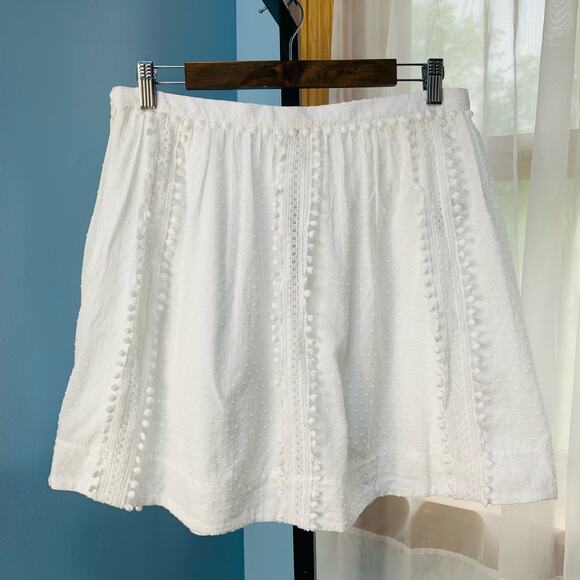 NWT J.Crew Swiss Dot White Skirt with Pompoms Size 8 - Picture 4 of 7